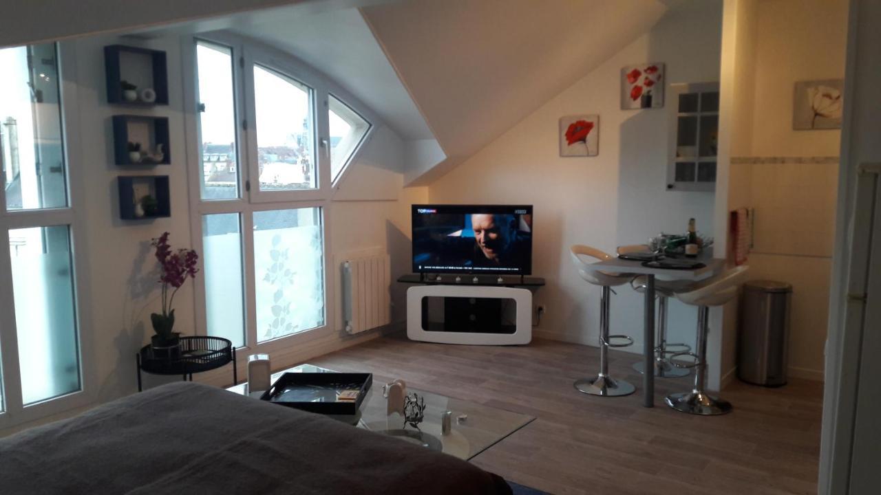 Le Parmentier Apartamento Compiègne Exterior foto